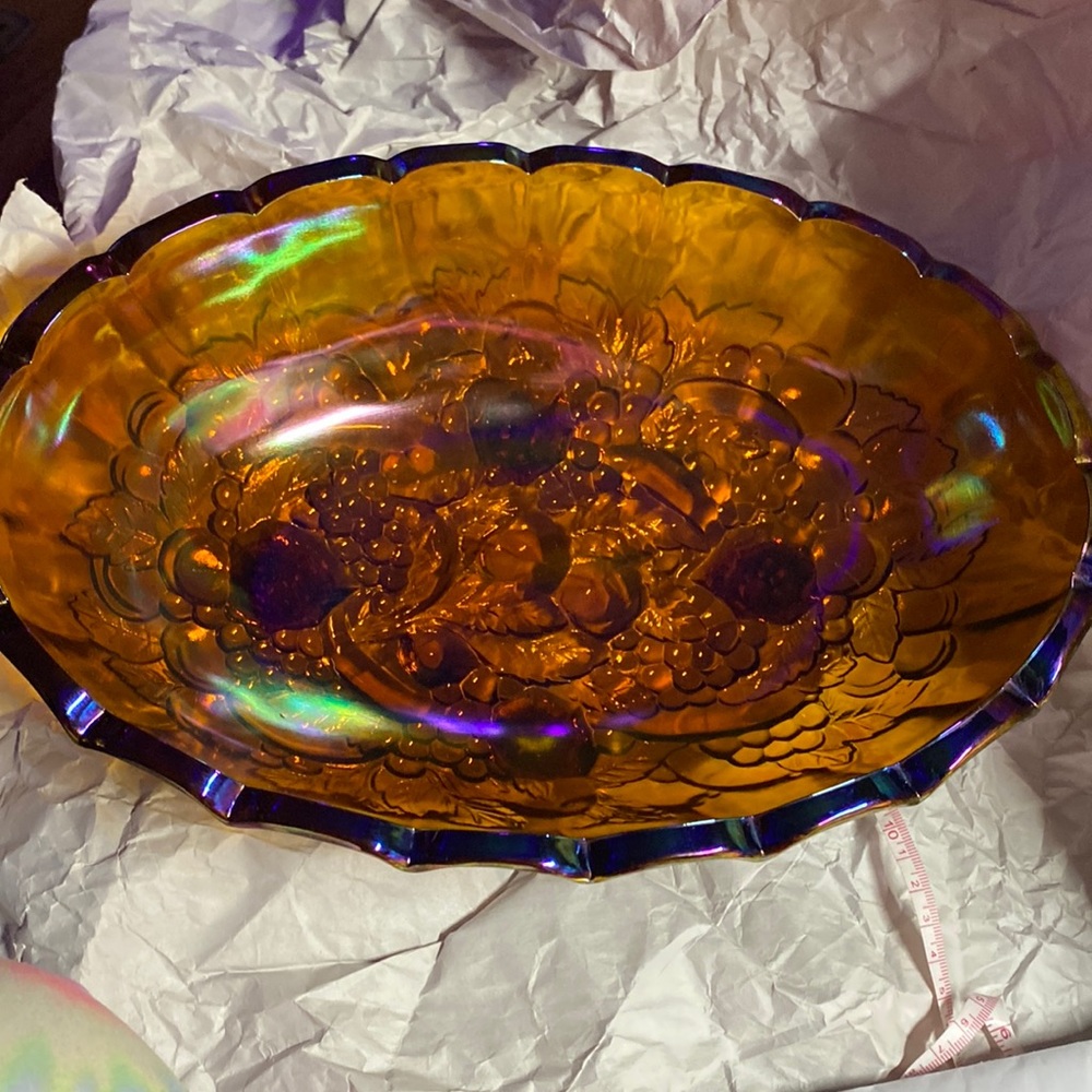 Vintage Indiana carnival glass bowl